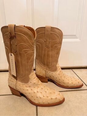 Tecovas Jessie Pearl Ostrich size 10B NWT